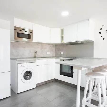 Neptuno Poll Y Experience Apartment *